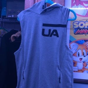 Under armour sleeveless pull over. New w/o tags